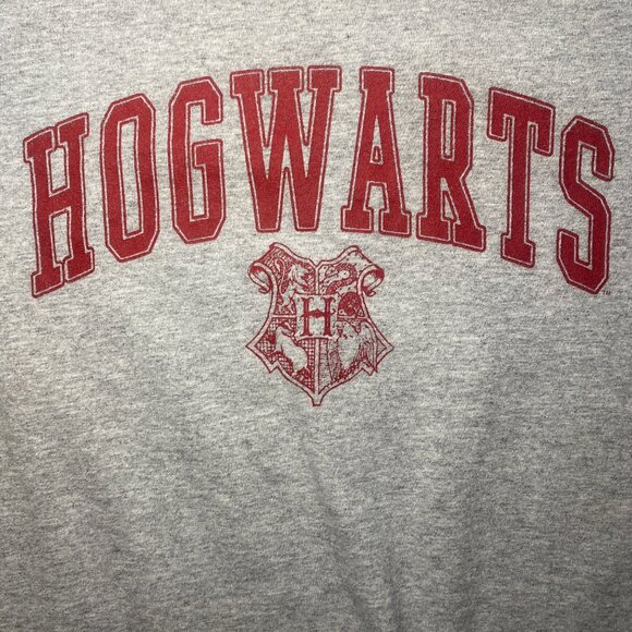 Harry Potter Wizarding World Womens L T-Shirt Hogwarts Gray Red Short Sleeve EUC - Picture 4 of 6